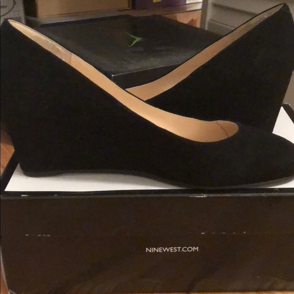 Nine West “ISpy” black suede wedges sz. 9M